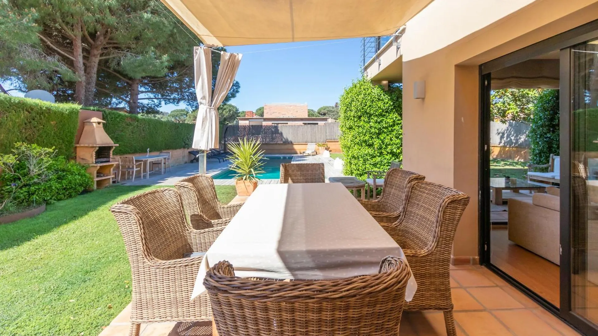 Preciosa Villa En La Costa Brava Montrás